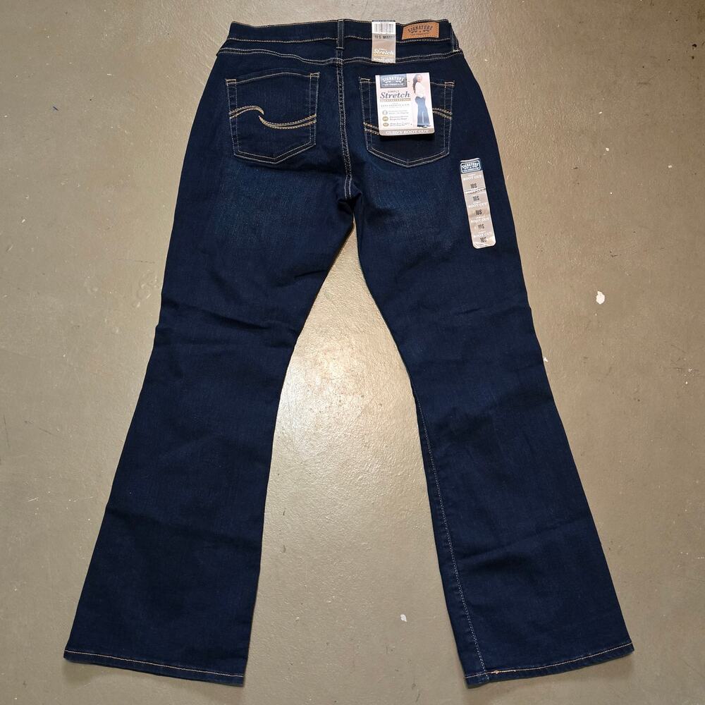 NWT Signature Levi Strauss‎ & Co Mid Rise Curvy Stretch Boot Cut Jeans Size 30s - Picture 3 of 5